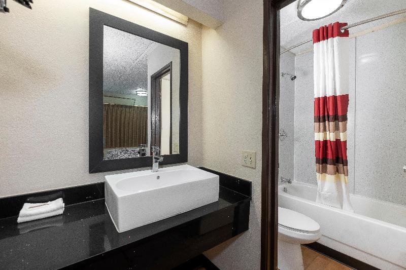 Red Roof Inn Columbia West SC - photo 32