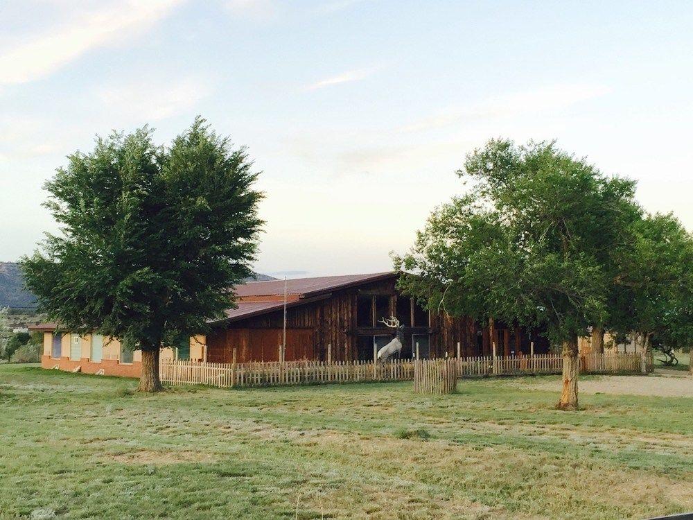 Blue Dragonfly Inn — Cimarron — photo 5