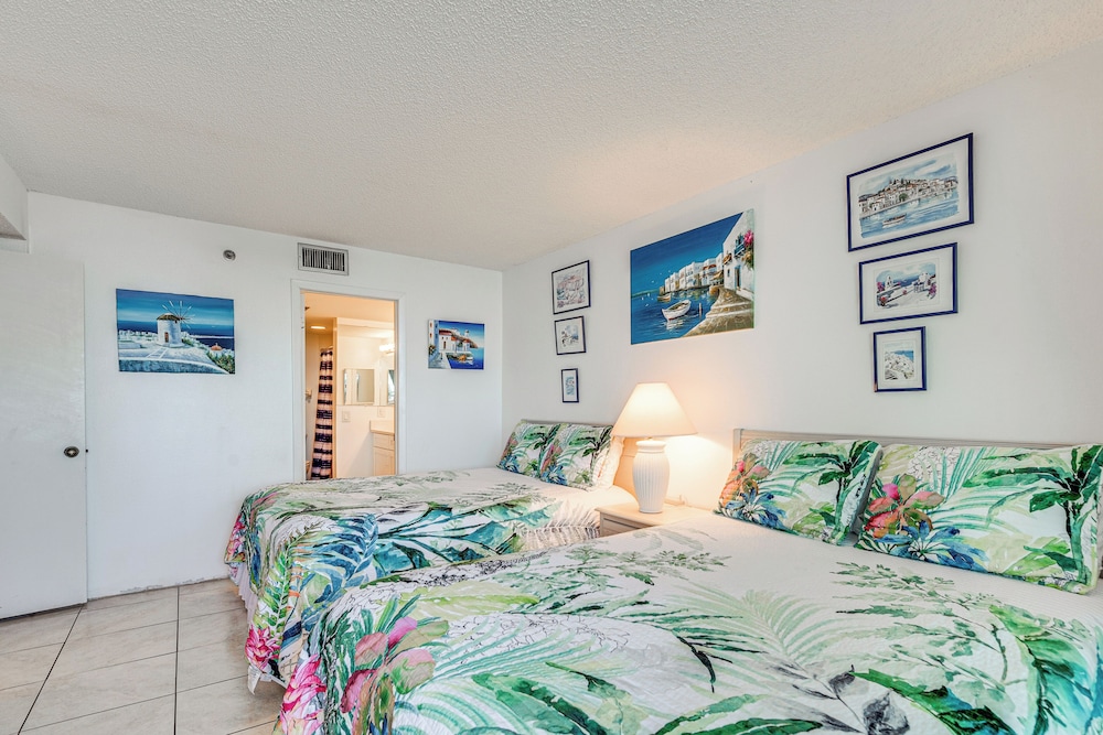 Balcony & Resort Amenities: Gulf Coast Escape - photo 13