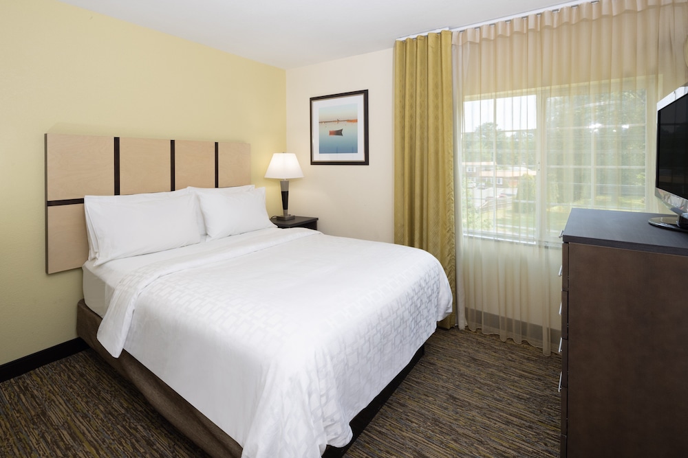 Candlewood Suites Windsor Locks Bradley Arpt by IHG - photo 8