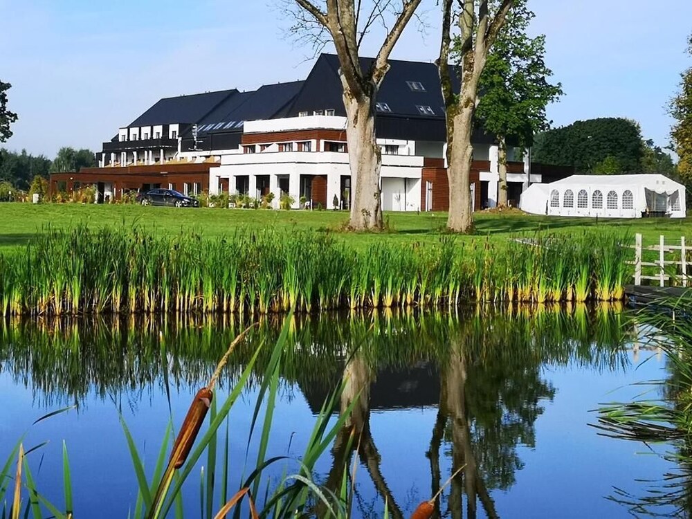 Natural Hotel przy plaży Ostróda basen na III kondygnacji in Ostroda, Poland