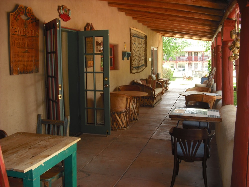 El Pueblo Lodge - photo 41