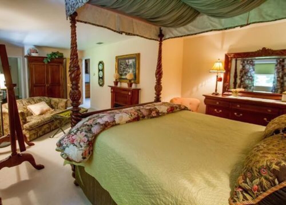 Bald Mountain House Inn at the Wolf Laurel Resort - photo 5