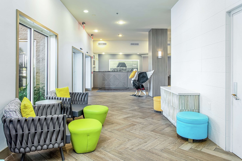 Hampton Inn Pensacola Beach - photo 4