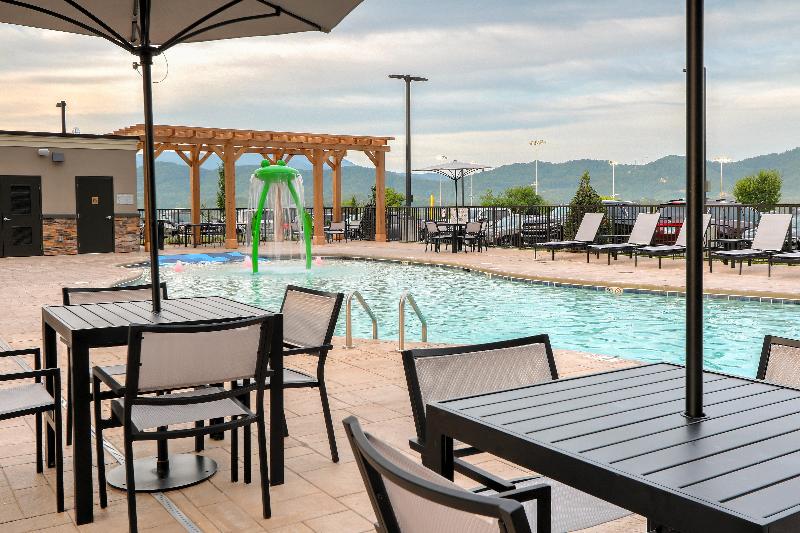 Staybridge Suites Pigeon Forge Smoky Mtns by IHG - photo 98