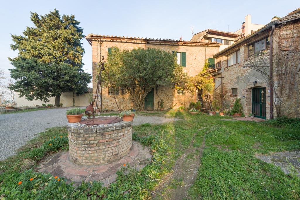 Agriturismo Santa Croce — 4-Star Luxury Hotel in San Gimignano, Italy