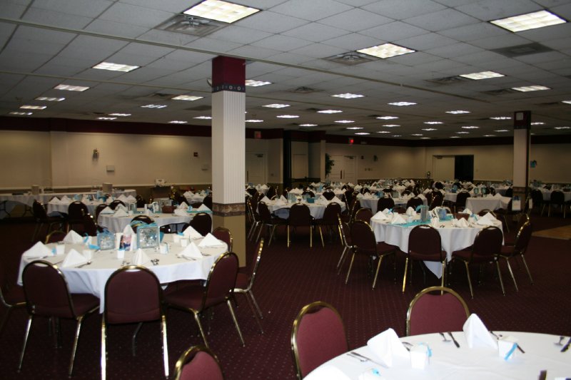 Westmont Inn & Suites - photo 4