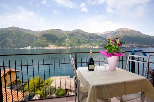 Appartamento Butterfly — 4-Star Luxury Hotel in Lezzeno, Italy