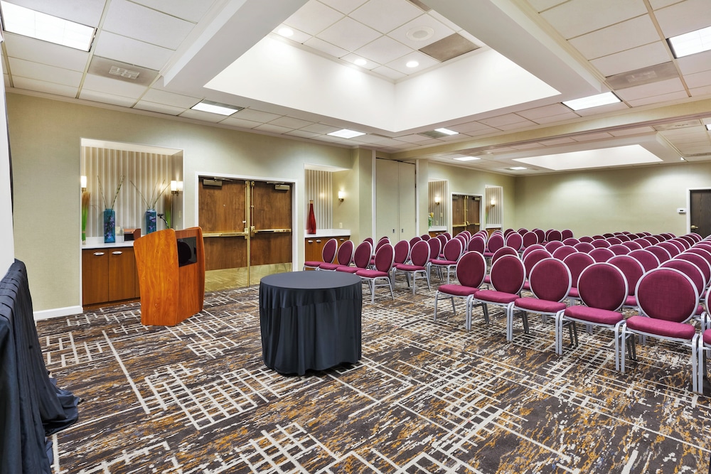 Crowne Plaza Dulles Airport by IHG - photo 111