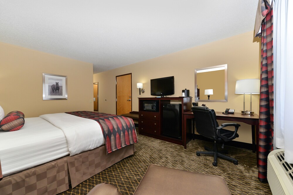 Baymont By Wyndham Ardmore I 35 - photo 10