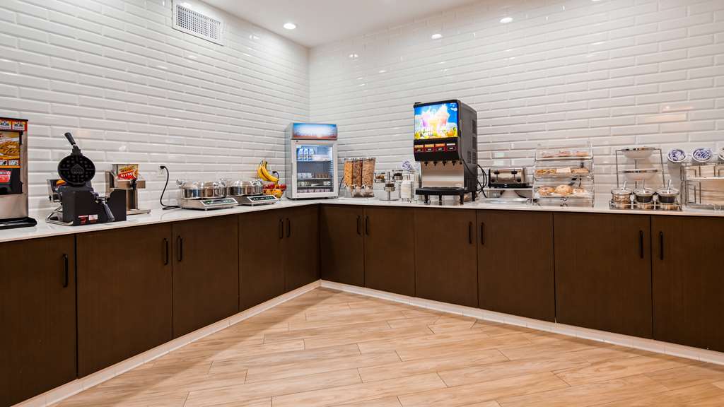 Best Western Plus New Barstow Inn & Suites - photo 7