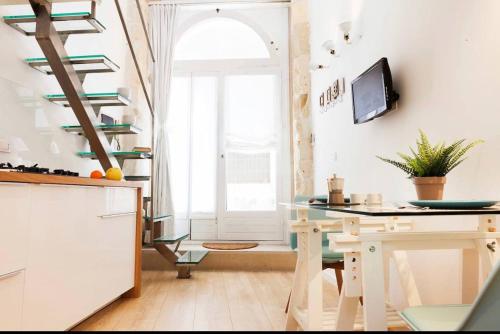 Loft Hermes Ortigia Syracusae — 4-Star Luxury Hotel in Siracusa, Italy