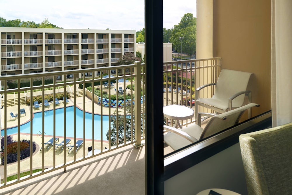 Atlanta Airport Marriott - photo 34