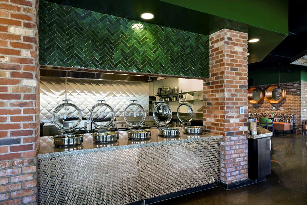 Oxford Suites Paso Robles - photo 8