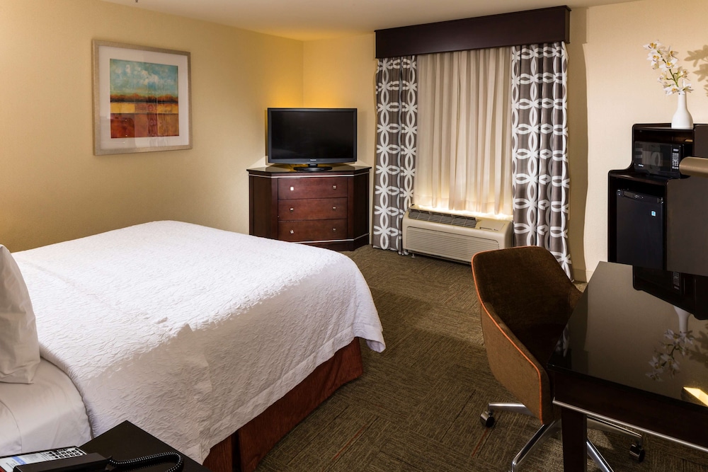 Hampton Inn & Suites Las Vegas South - photo 18