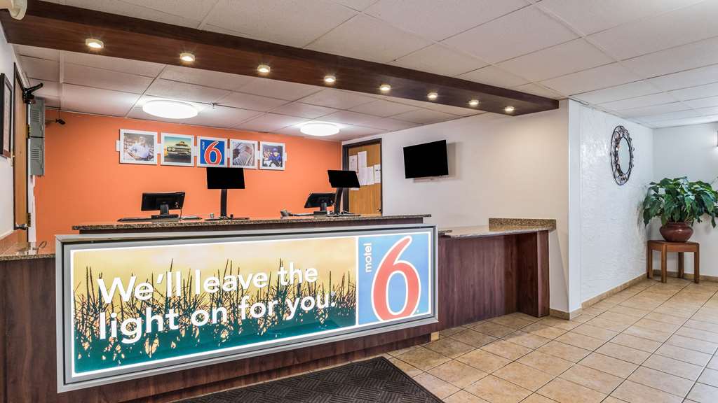 Motel 6 Elk Grove Village IL - photo 17