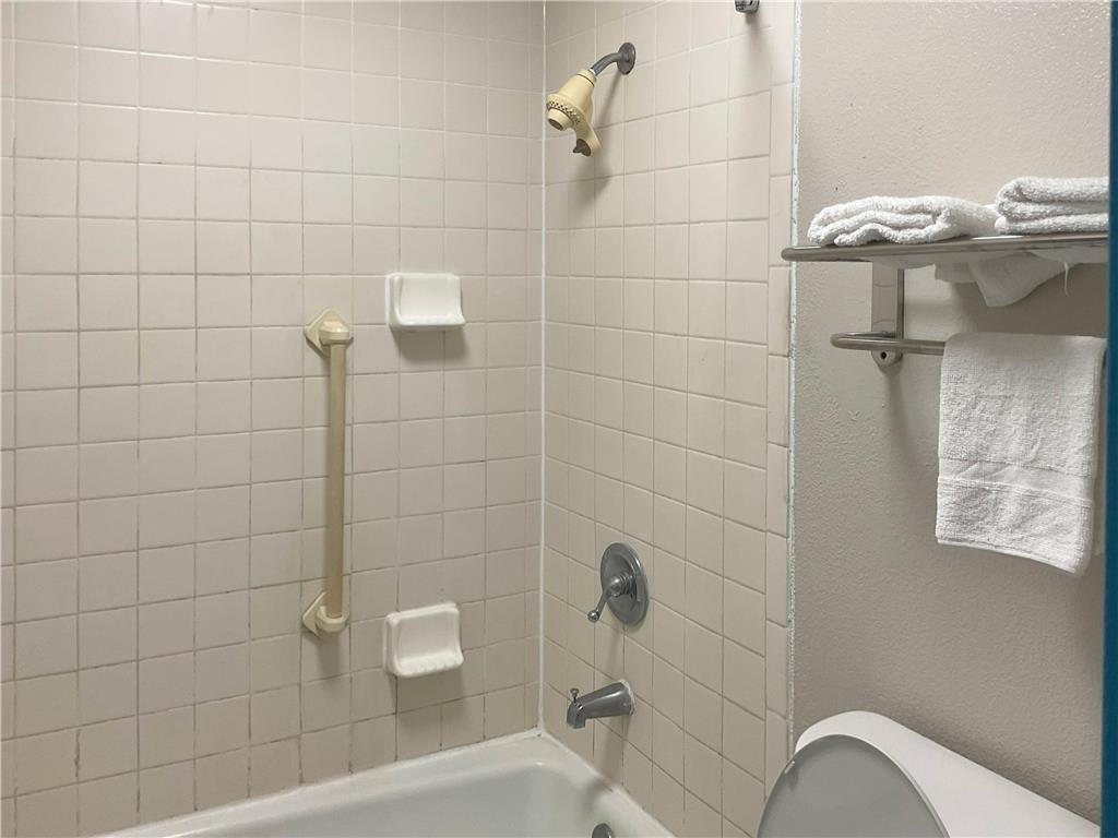 OYO Hotel Baton Rouge Mid City - photo 16
