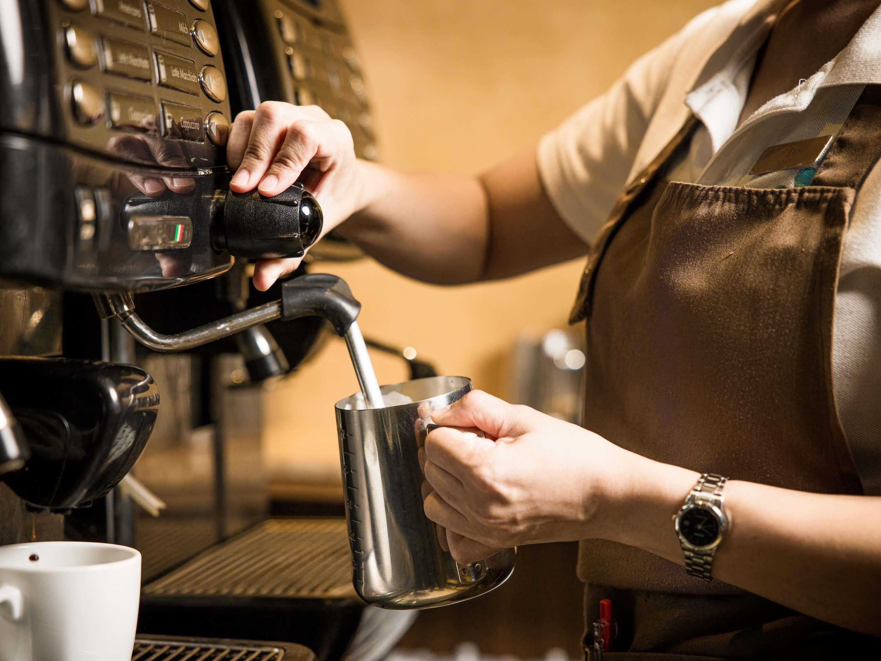 מזון ומשקאות