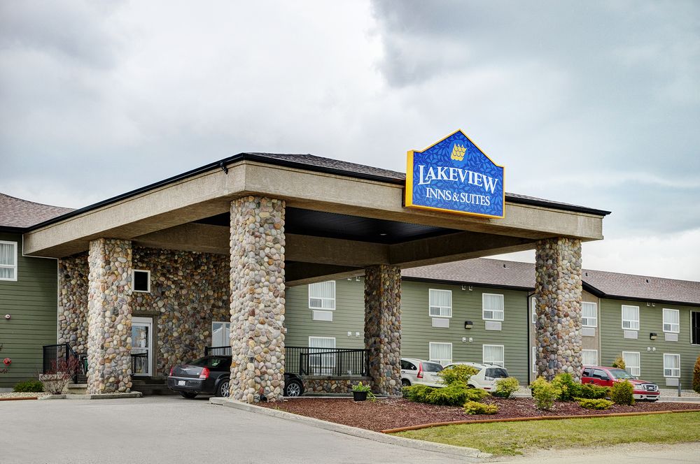 Coast Edson Hotel - carbon neutral hotel in Edson