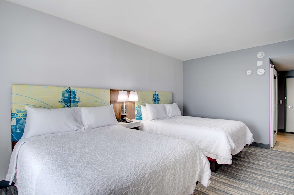 Hampton Inn & Suites Portland West - photo 36