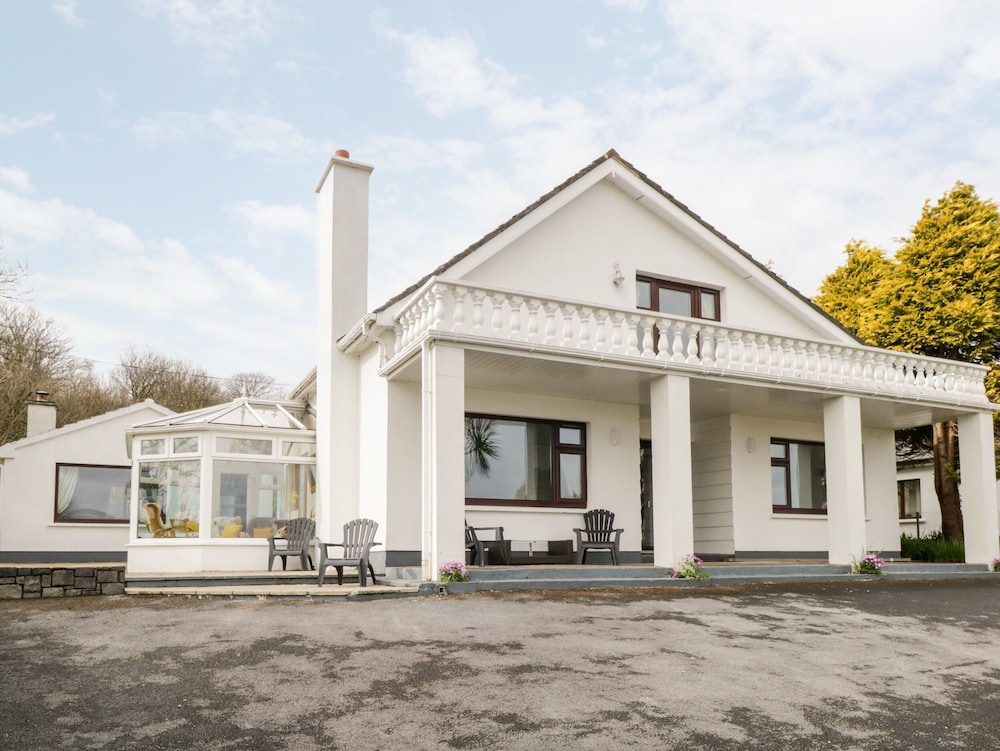 Saoirse - carbon neutral hotel in Unknown City