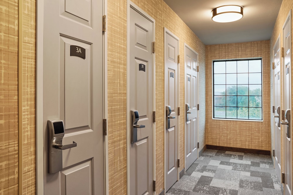 Staybridge Suites Downtown Peoria by IHG - photo 30