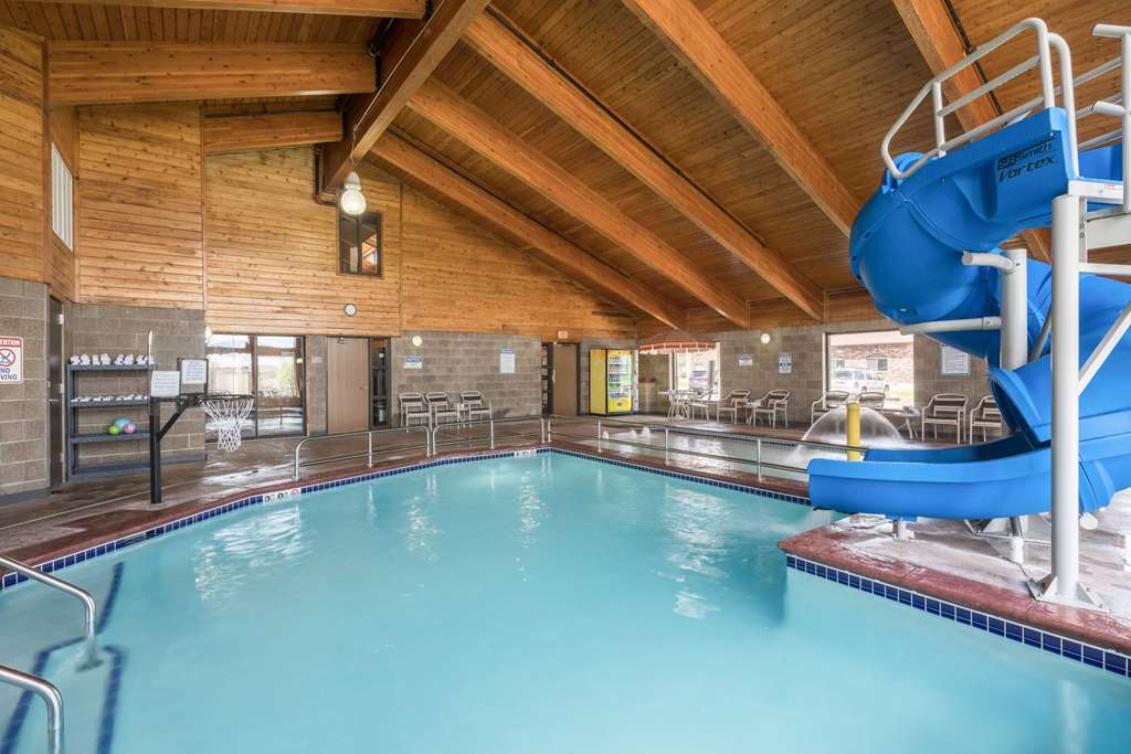 AmericInn by Wyndham Fargo West Acres - photo 6