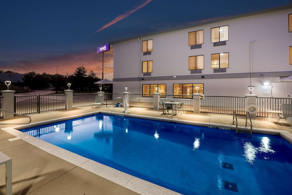 Spark by Hilton Tuscaloosa University - photo 32