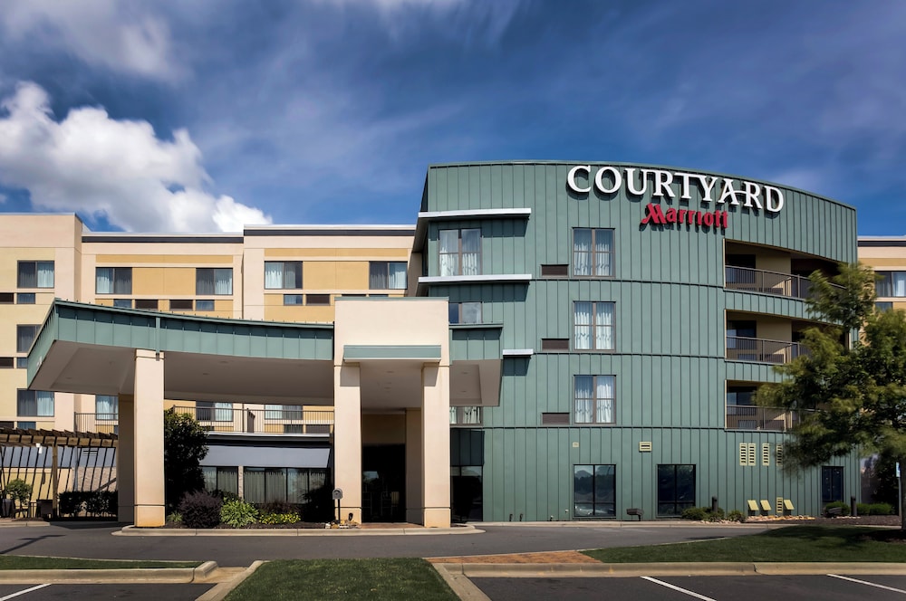 Courtyard Statesville Mooresville Lake Norman - photo 2