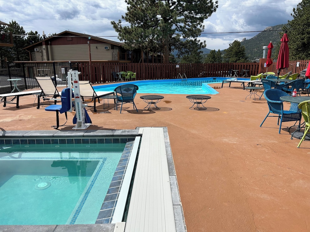 Hotel Estes - photo 60