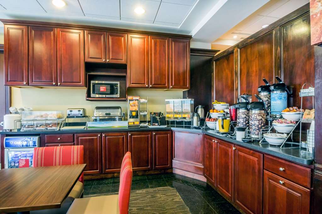 Comfort Suites at Woodbridge - photo 42