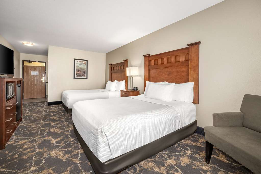 La Quinta Inn & Suites by Wyndham Grants Pass - photo 9