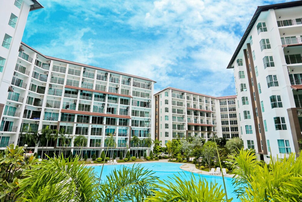 Le Breeze Resort in Cha-Am, Thailand