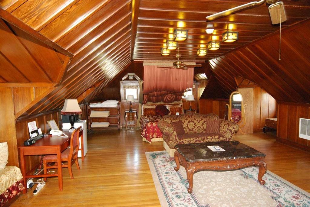 Rose Garden Inn - photo 14