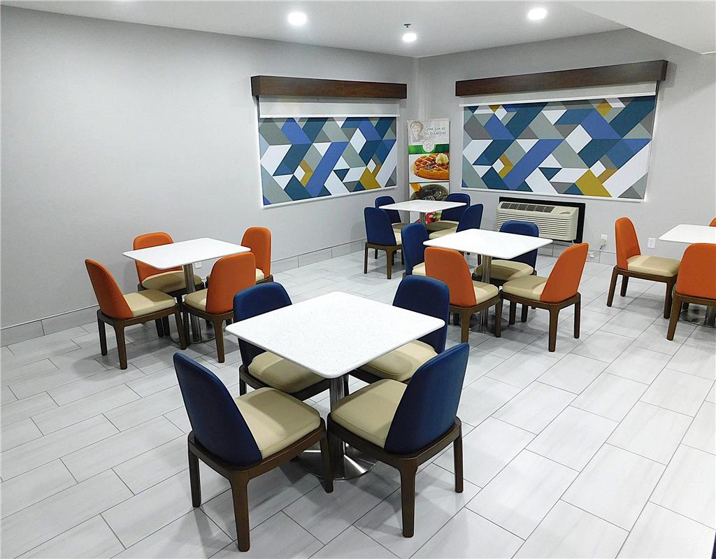 Quality Inn Pontiac - photo 62
