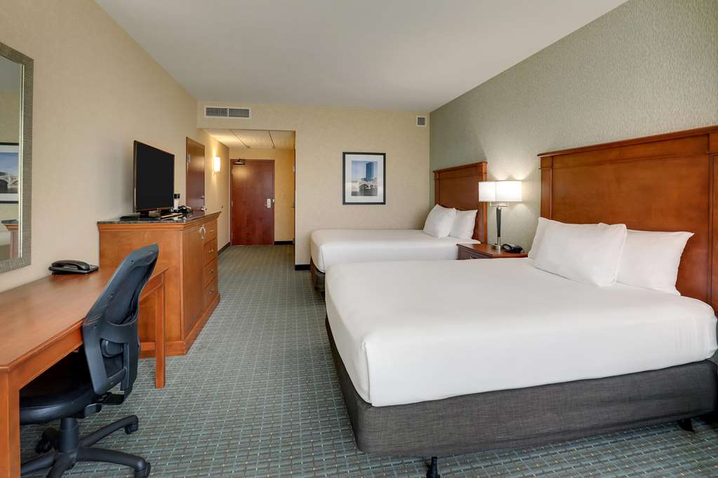 Drury Inn & Suites Grand Rapids - photo 39