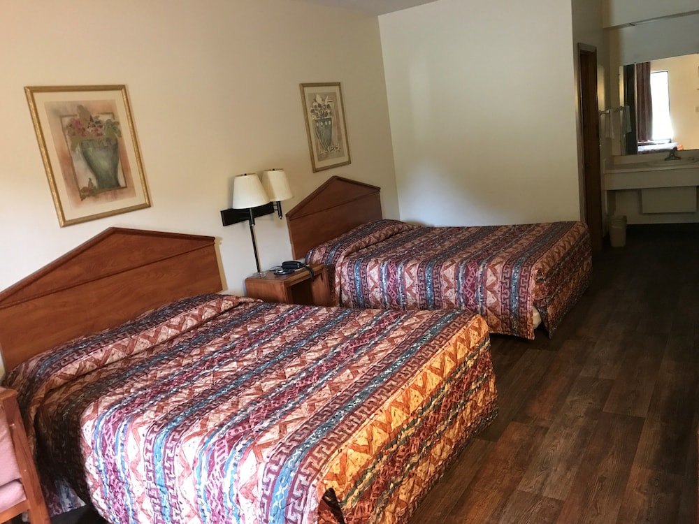 Rocky Creek Inn - photo 7