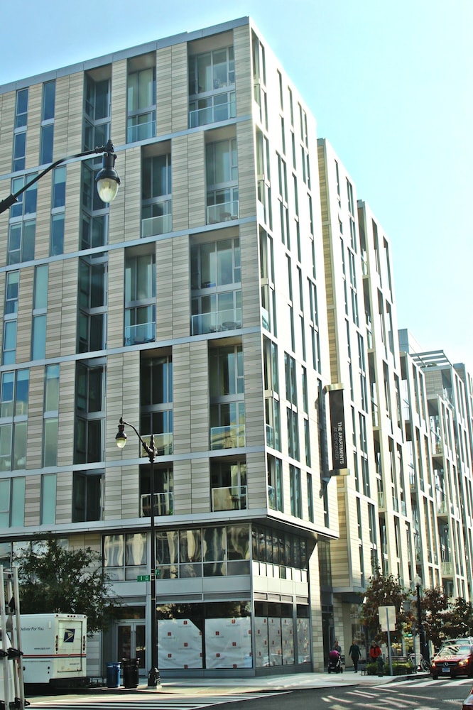 Weichert Suites at City Center — 4-Star Luxury Hotel in Washington, United States