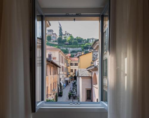 Salvia Menaggio By Lovecomo — Menaggio