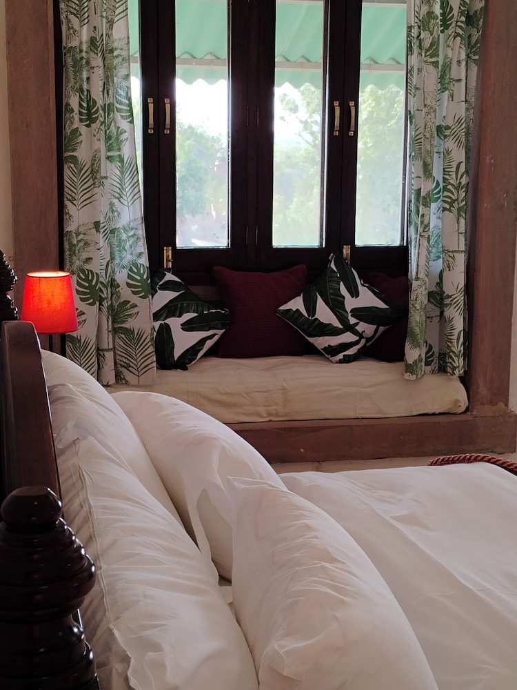 Rawla Anand Rohet - carbon neutral hotel in Unknown City
