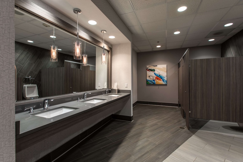 Hilton Garden Inn Lynchburg - photo 34