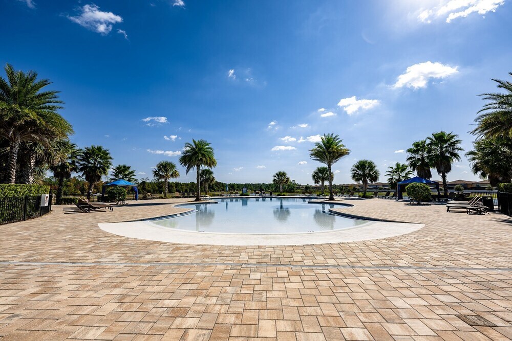 Spacious 8BR Villa w Pool & Resort Amenities - photo 44