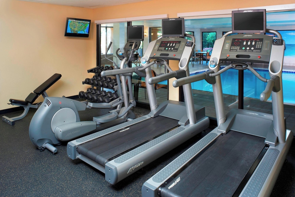 Courtyard by Marriott Toledo Maumee Arrowhead - photo 16
