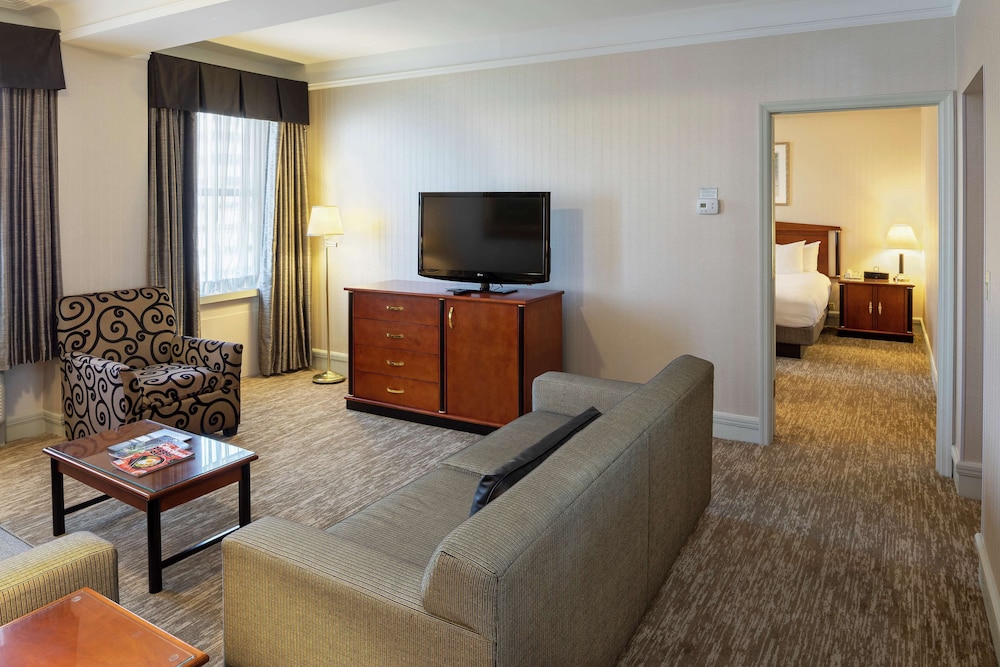 Hilton Cincinnati Netherland Plaza - photo 33