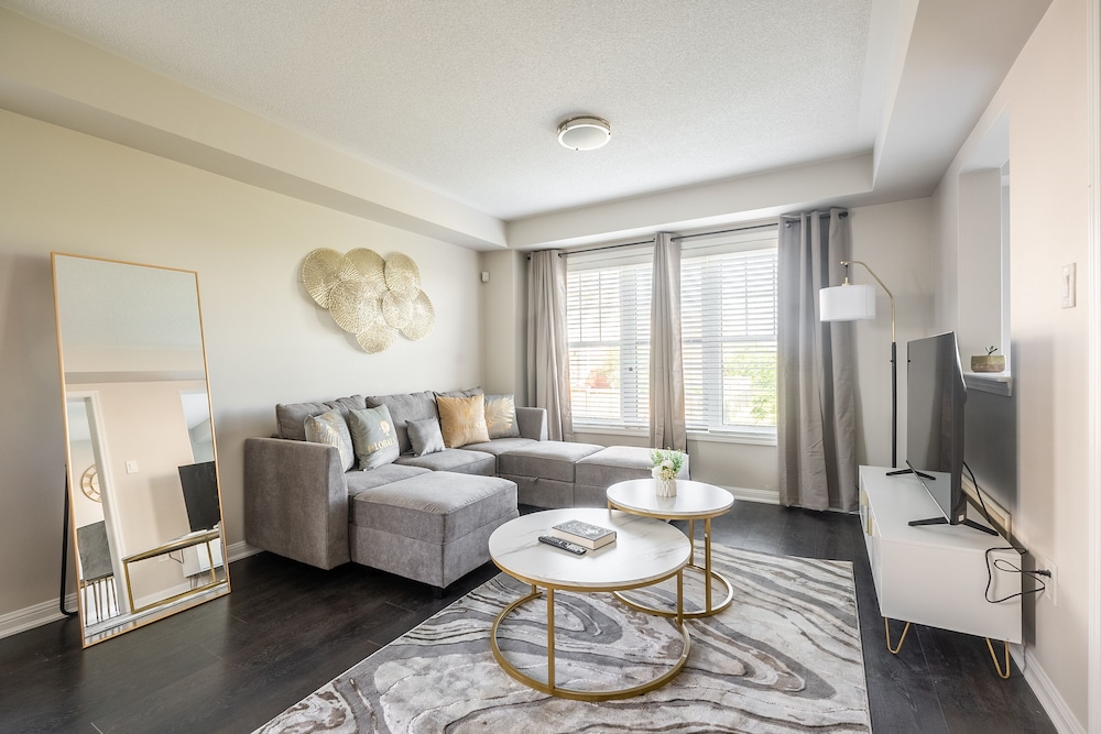 Globalstay Modern 3 Bd House In Brampton — 4-Star Luxury Hotel in Brampton, Canada