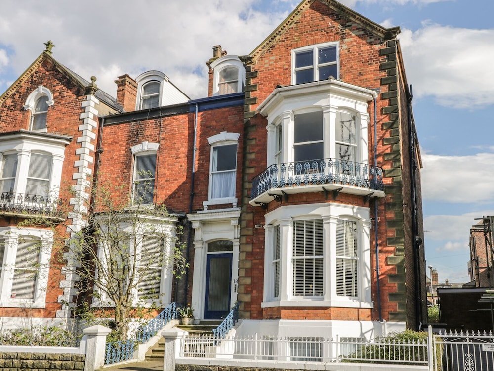 Cruden Villa Second Floor Apartment — 4-Star Luxury Hotel in Scarborough, United Kingdom