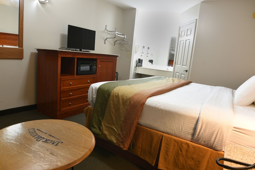 Lynchburg Country Inn - photo 7