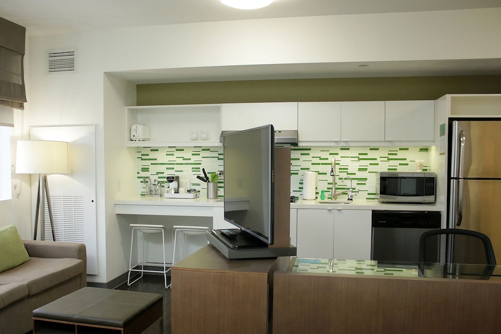 Element Miami Doral - photo 18