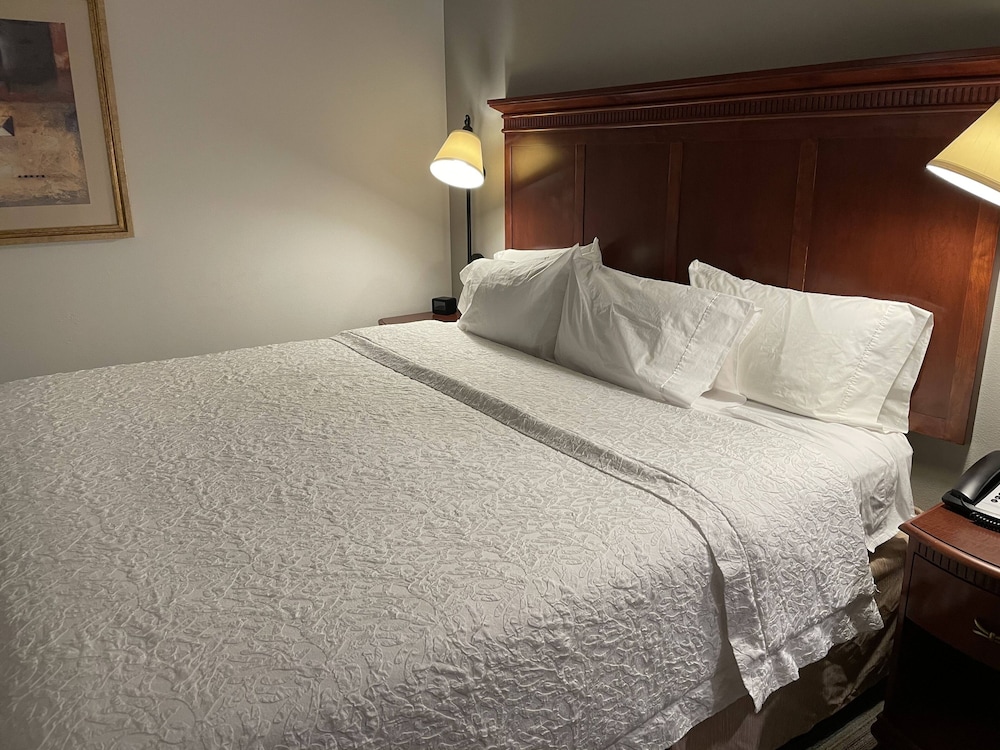 Hampton Inn & Suites Rifle - photo 11