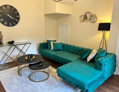 3 Bed Sleeps 7 Free Parking Central Location in Glasgow, United Kingdom